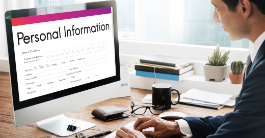 Personal Information Form Identity Concept Com haig de complir amb el Registre Salarial obligatori? Llado Grup