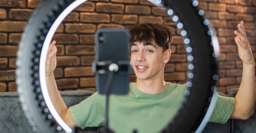 Regulacion actividad influencers Llado GRup